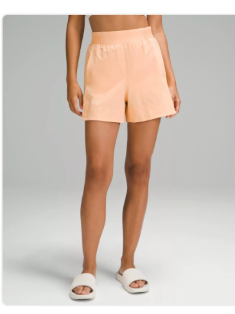 Stretch Woven Relaxed-Fit High-Rise Short 4" Peach Bellini Size M